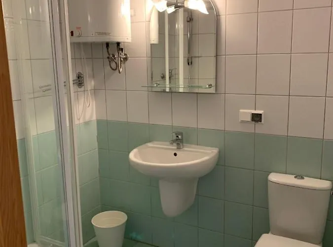 Ohana Budget W Juracie 招待所